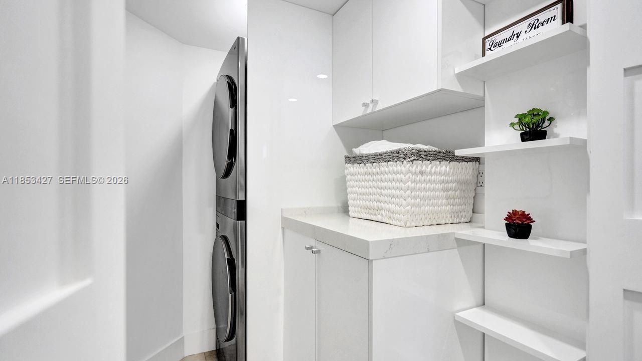 5757 Collins Ave, Unit 1605, Miami Beach, FL 33140 Photo