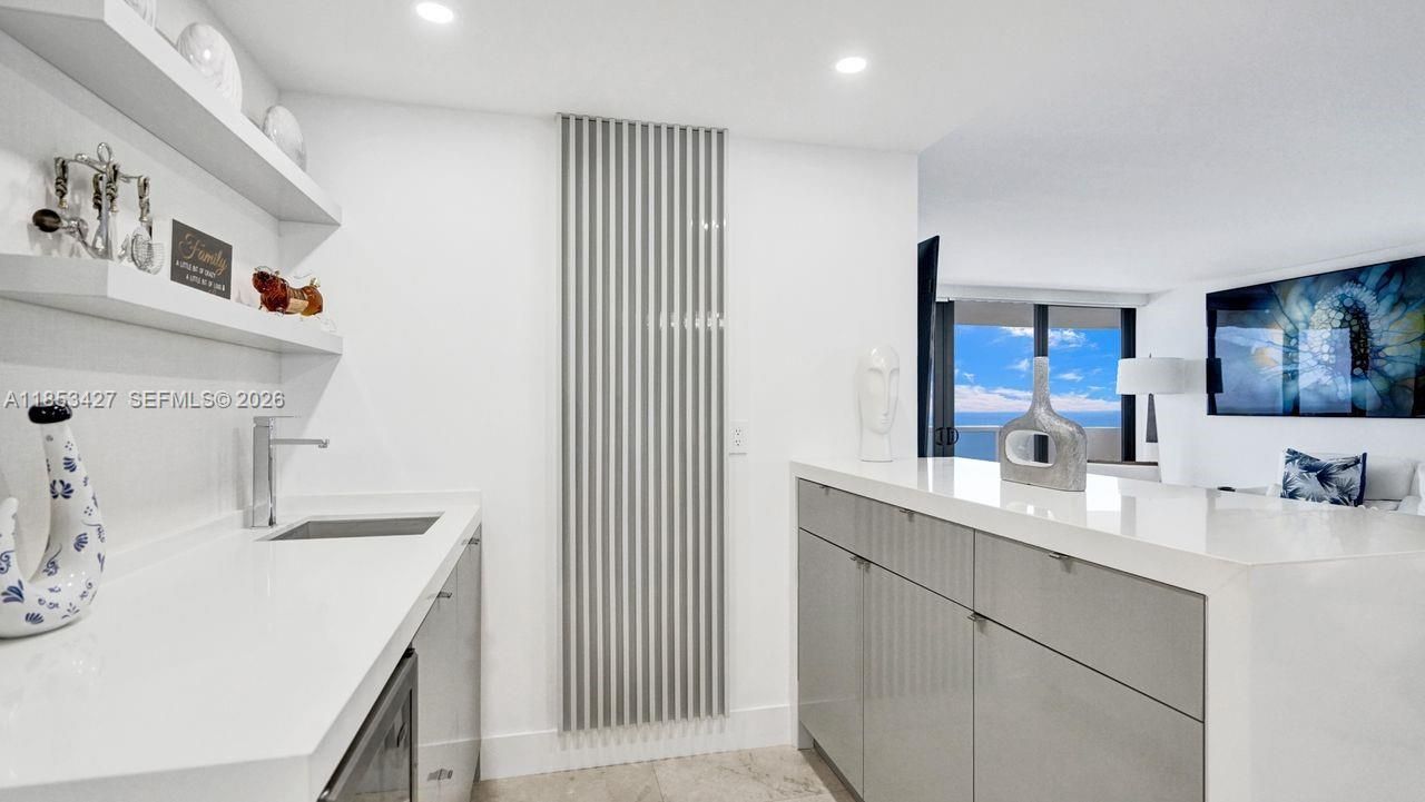 5757 Collins Ave, Unit 1605, Miami Beach, FL 33140 Photo