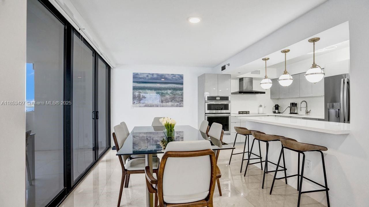 5757 Collins Ave, Unit 1605, Miami Beach, FL 33140 Photo