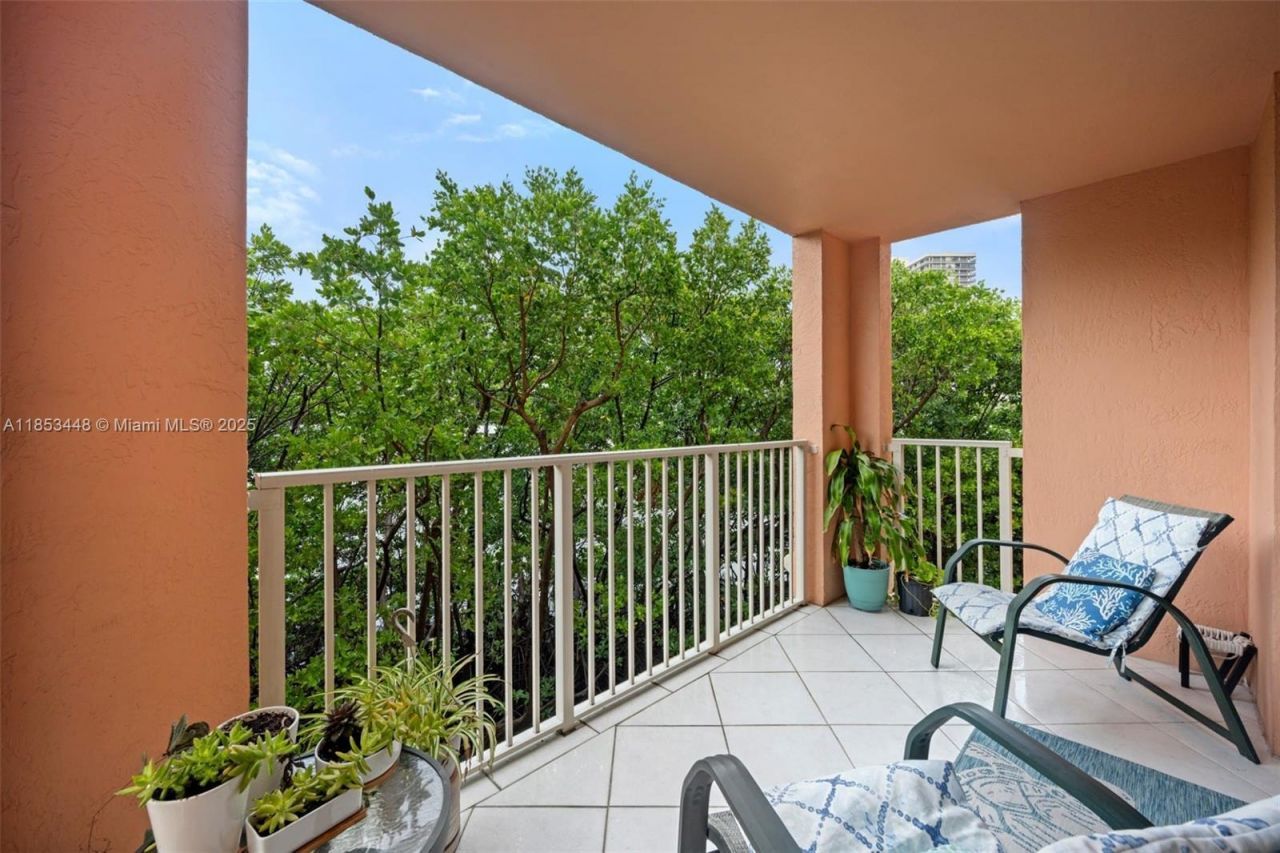 19999 E Country Club Dr, Unit 1208, Aventura, FL 33180 Photo