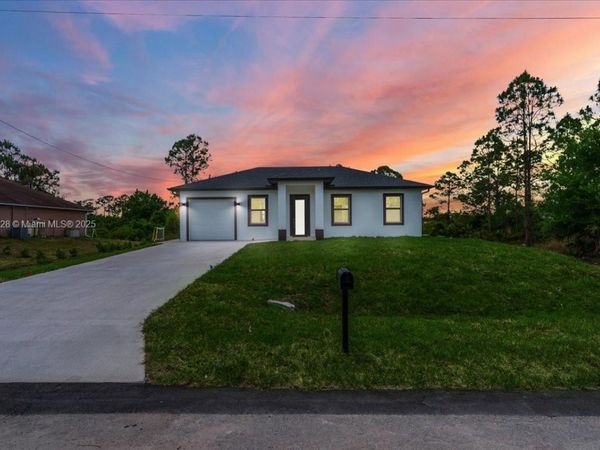 1262 BOWLES AVE, Lehigh Acres, FL 33913