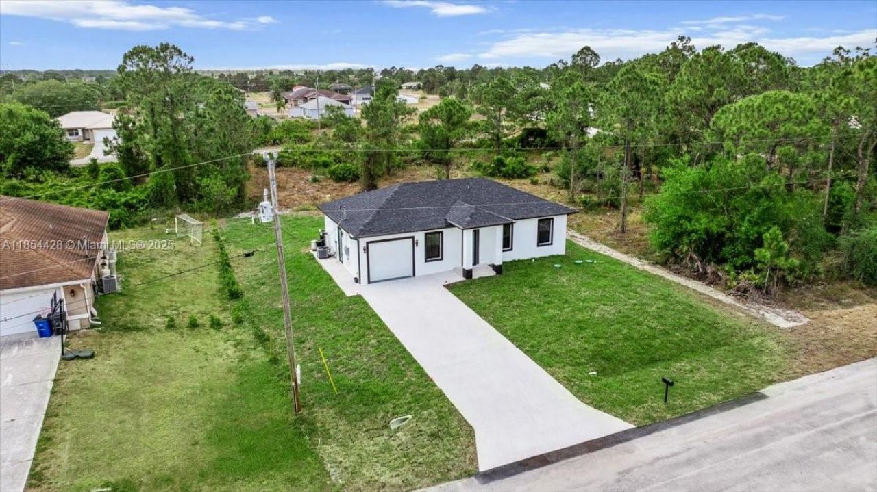 1262 Bowles Ave, Lehigh Acres, FL 33913 Photo