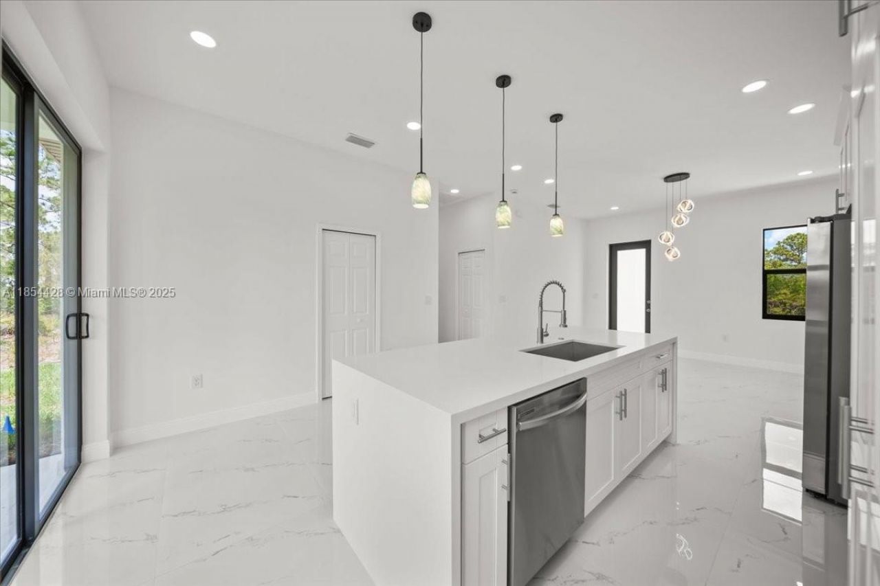 1262 Bowles Ave, Lehigh Acres, FL 33913 Photo