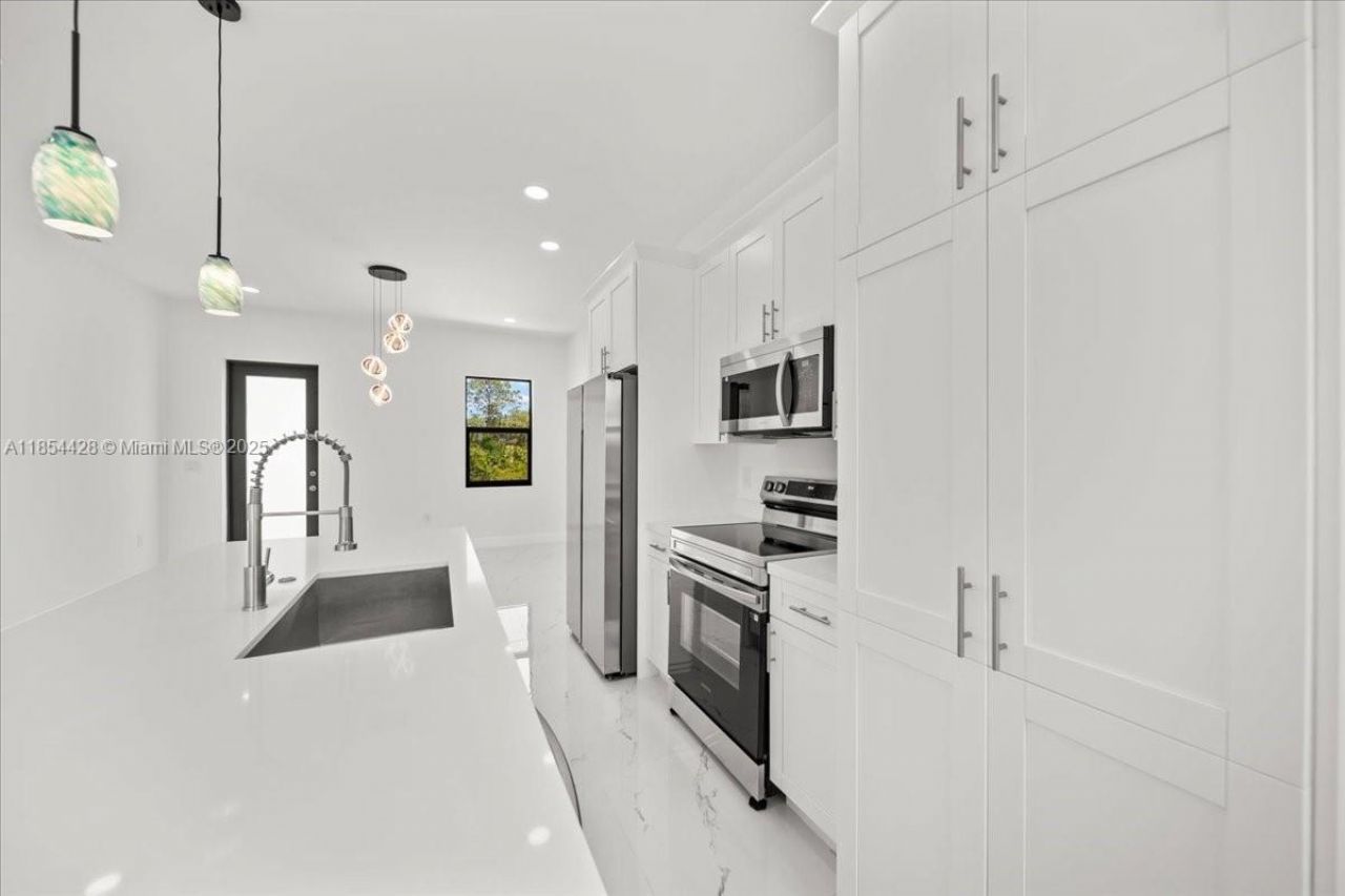 1262 Bowles Ave, Lehigh Acres, FL 33913 Photo