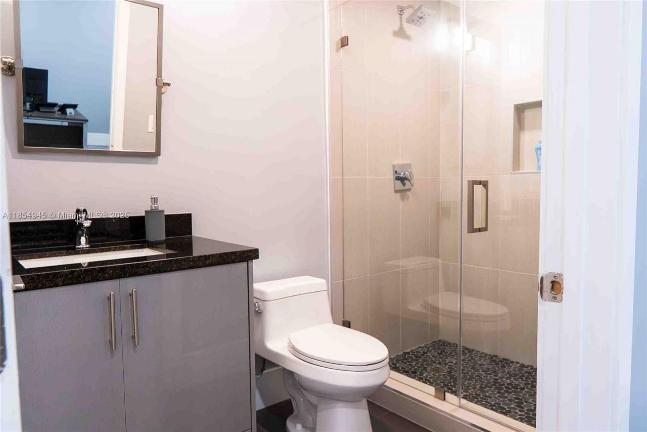 500 W 84th St, Hialeah, FL 33014 Photo