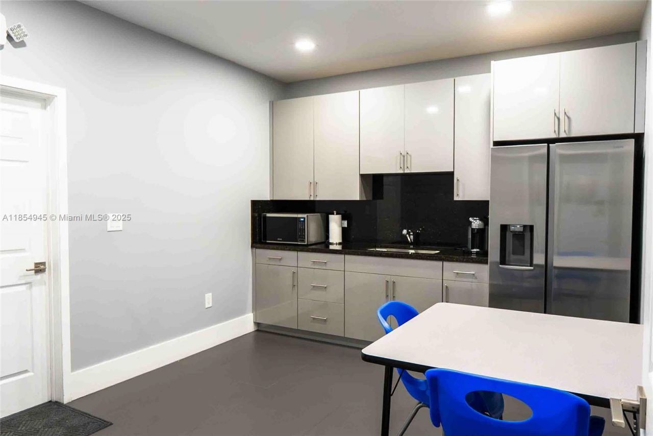 500 W 84th St, Hialeah, FL 33014 Photo