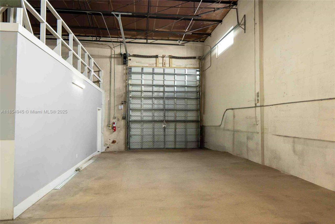 500 W 84th St, Hialeah, FL 33014 Photo