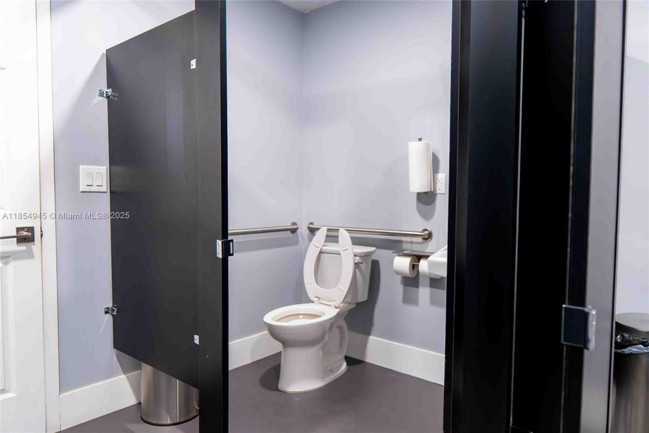 500 W 84th St, Hialeah, FL 33014 Photo