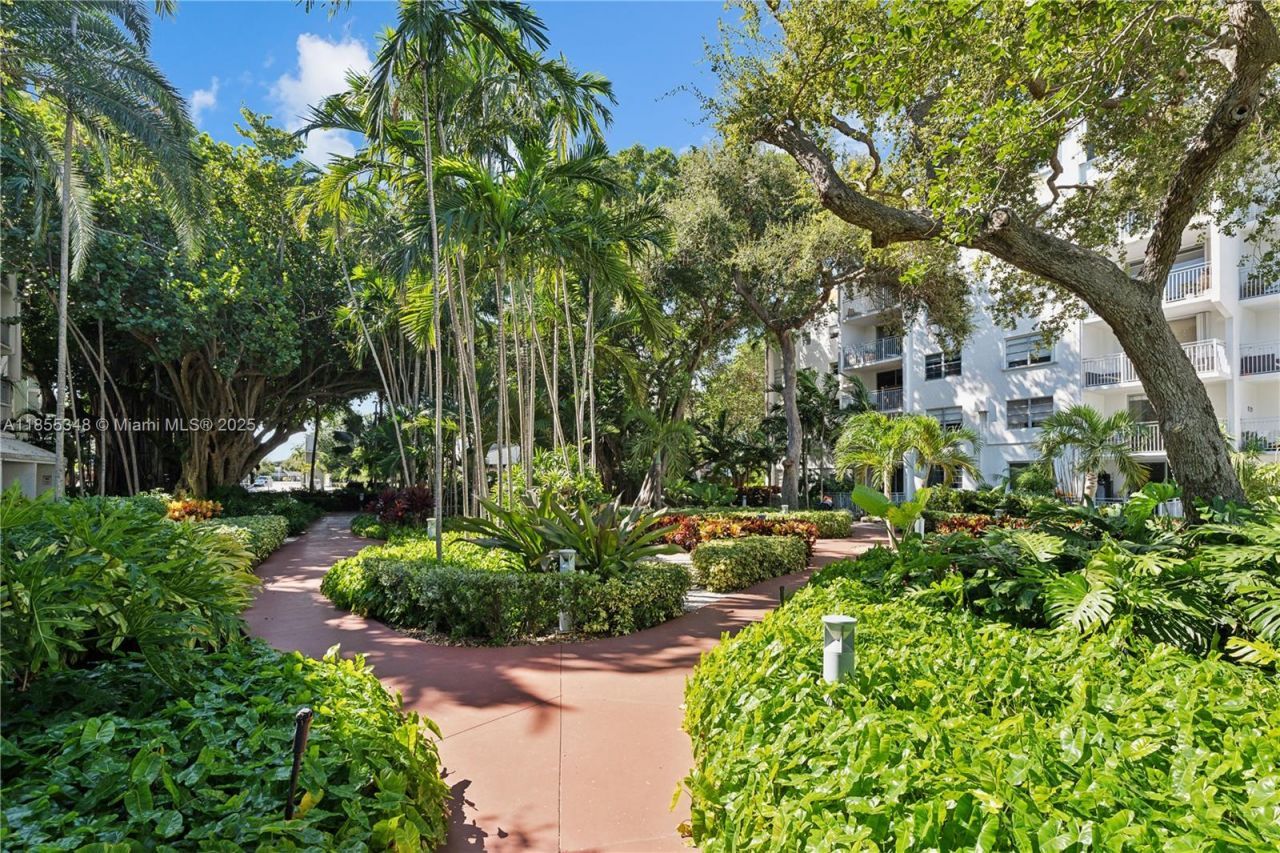 750 NE 64th St, Unit B500, Miami, FL 33138 Photo