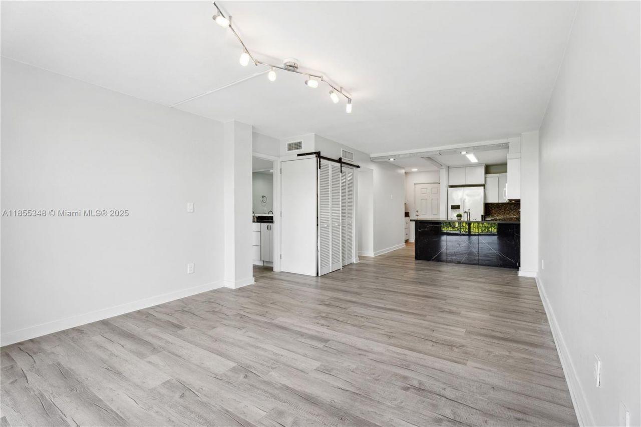 750 NE 64th St, Unit B500, Miami, FL 33138 Photo