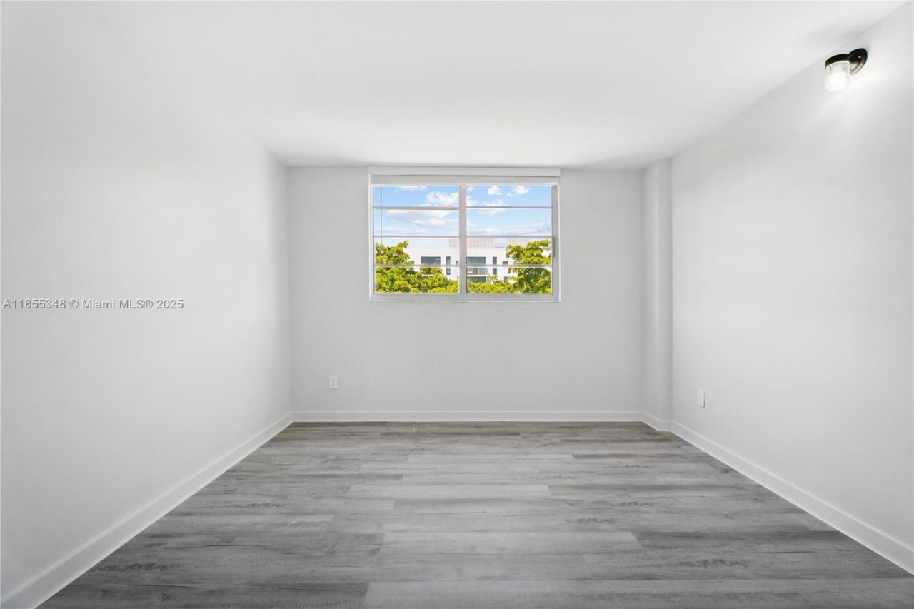 750 NE 64th St, Unit B500, Miami, FL 33138 Photo