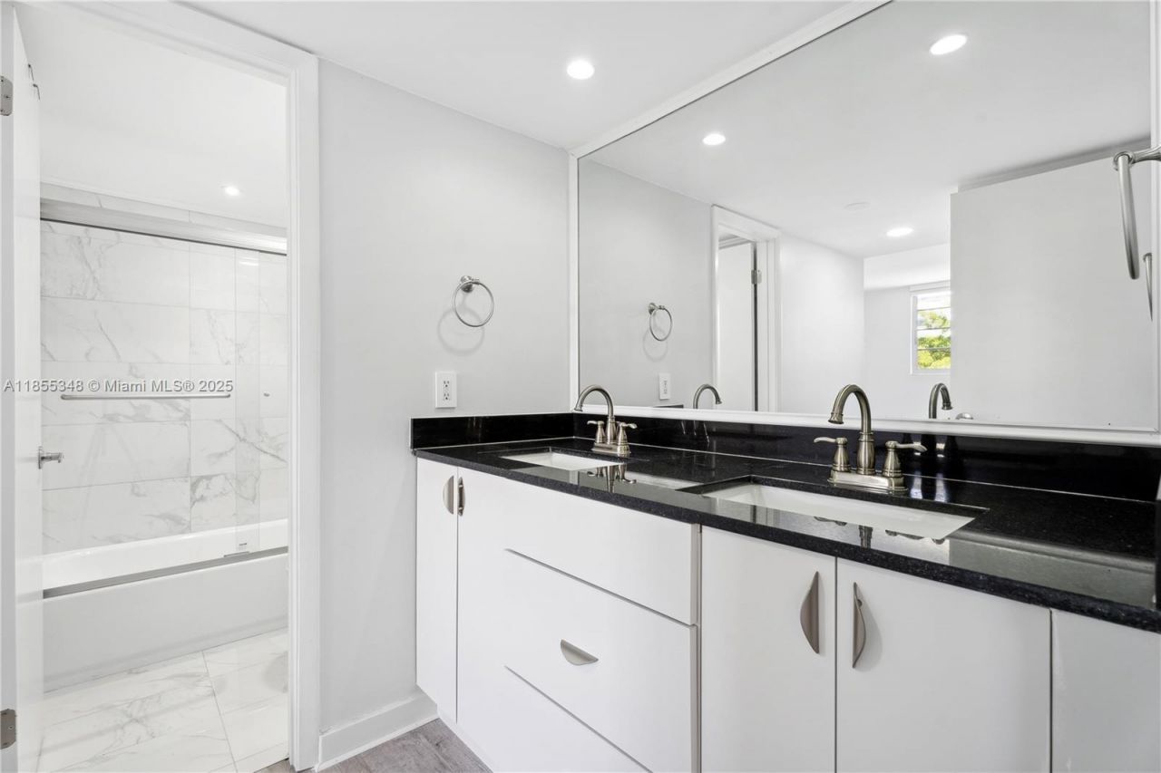 750 NE 64th St, Unit B500, Miami, FL 33138 Photo