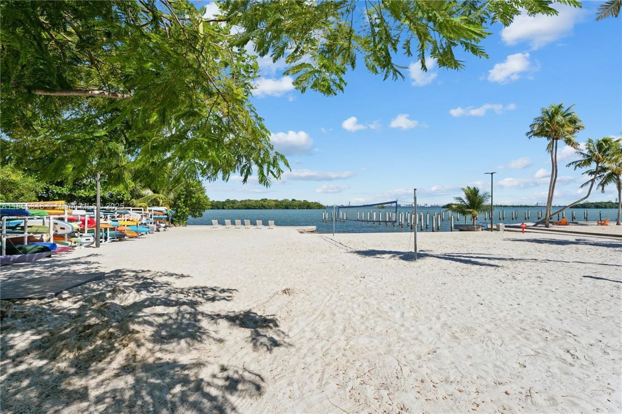 750 NE 64th St, Unit B500, Miami, FL 33138 Photo