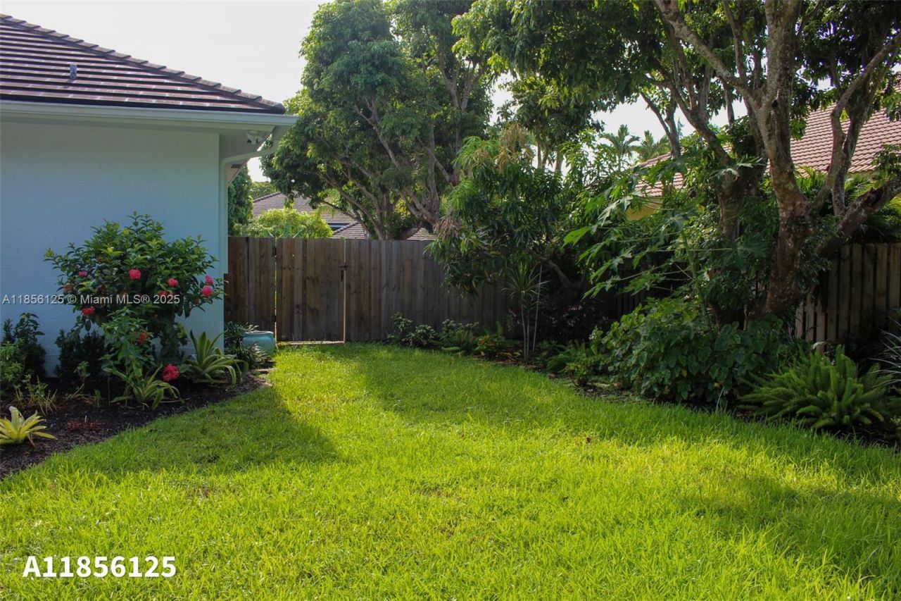 15255 SW 80th Ave, Palmetto Bay, FL 33157 Photo