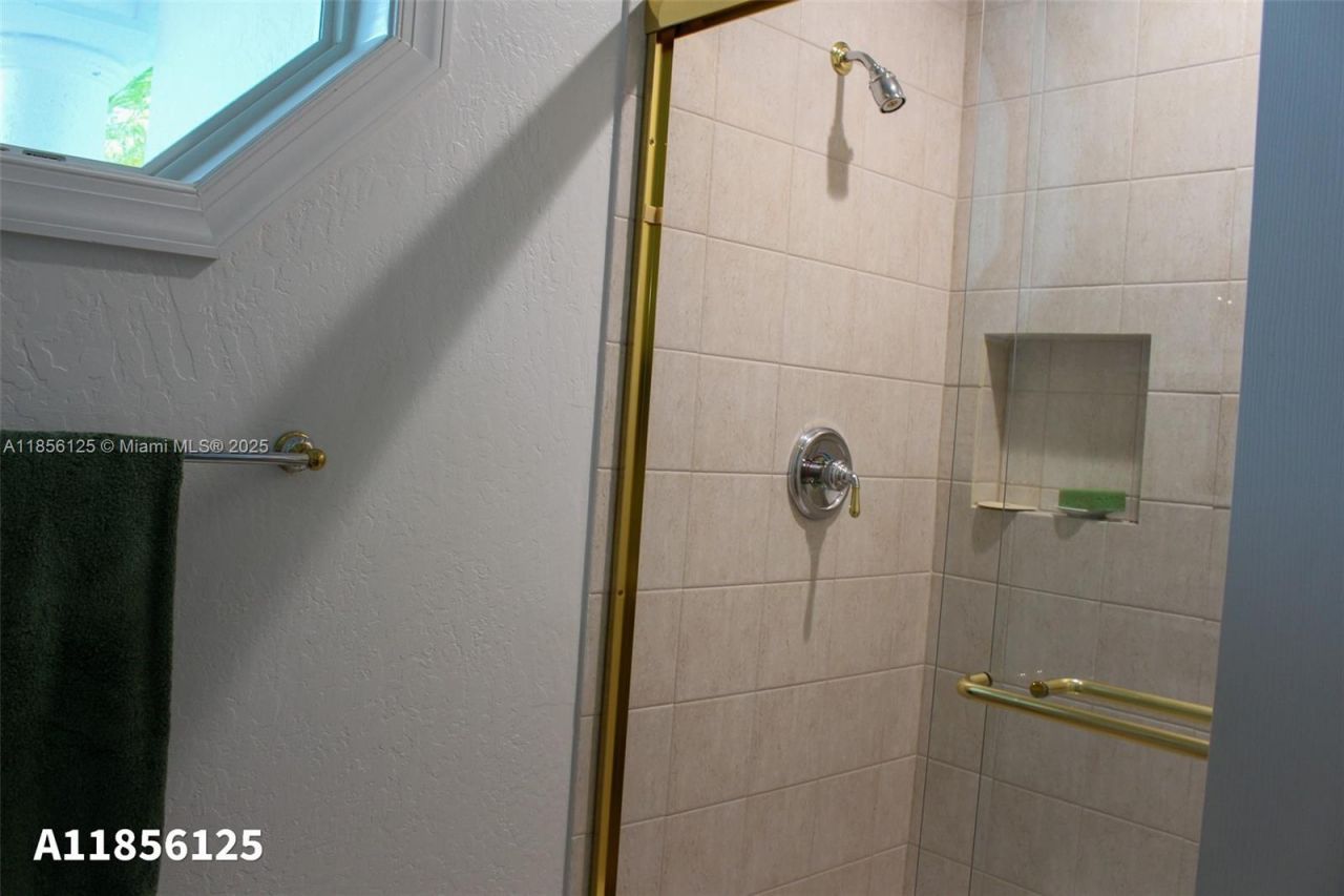 15255 SW 80th Ave, Palmetto Bay, FL 33157 Photo