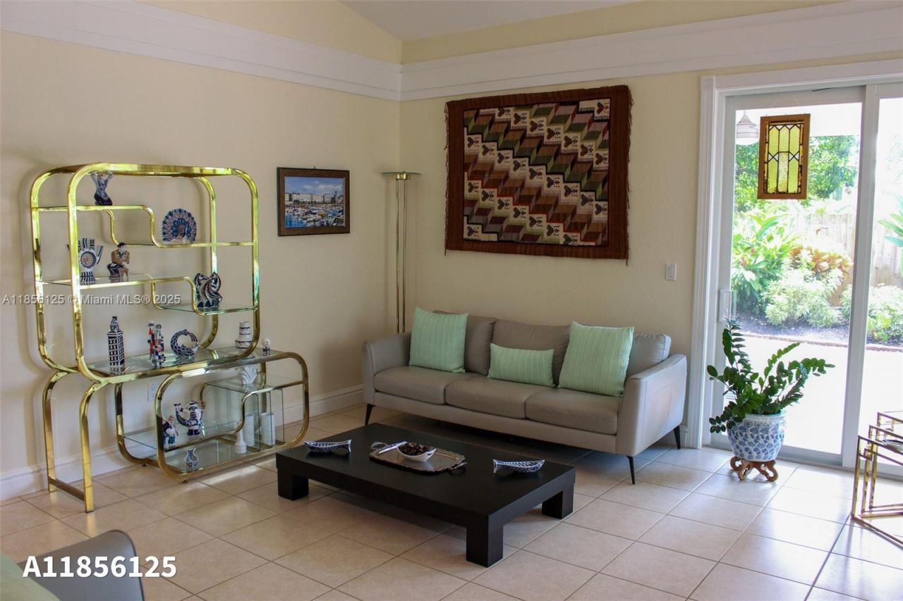 15255 SW 80th Ave, Palmetto Bay, FL 33157 Photo