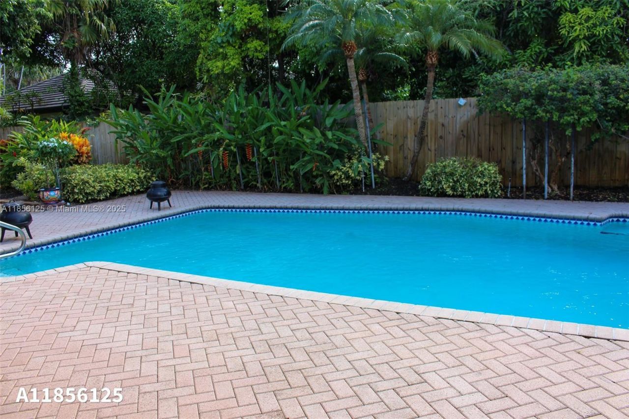 15255 SW 80th Ave, Palmetto Bay, FL 33157 Photo