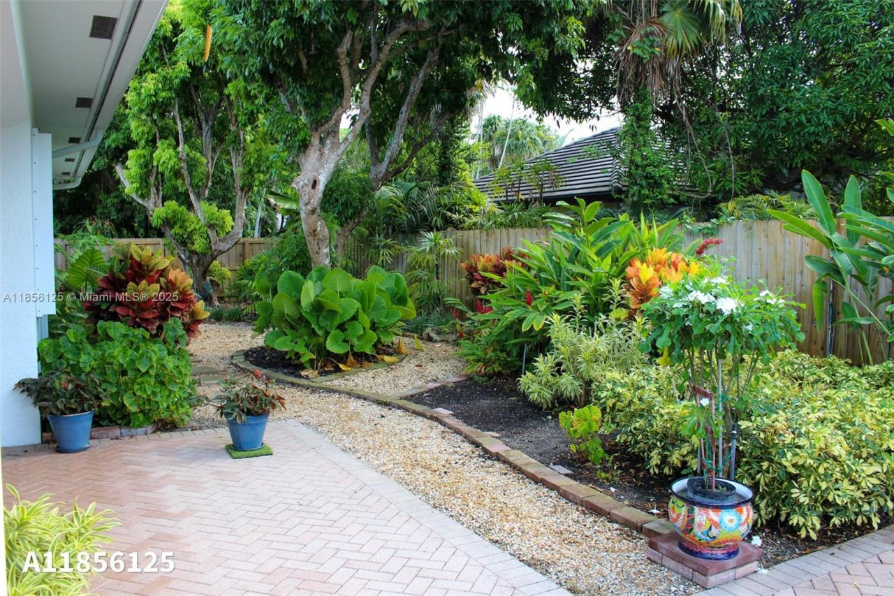 15255 SW 80th Ave, Palmetto Bay, FL 33157 Photo