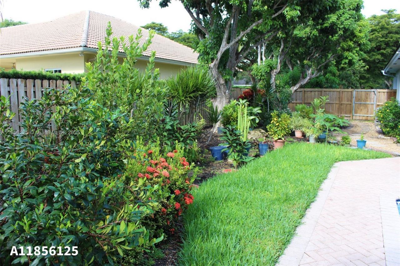 15255 SW 80th Ave, Palmetto Bay, FL 33157 Photo