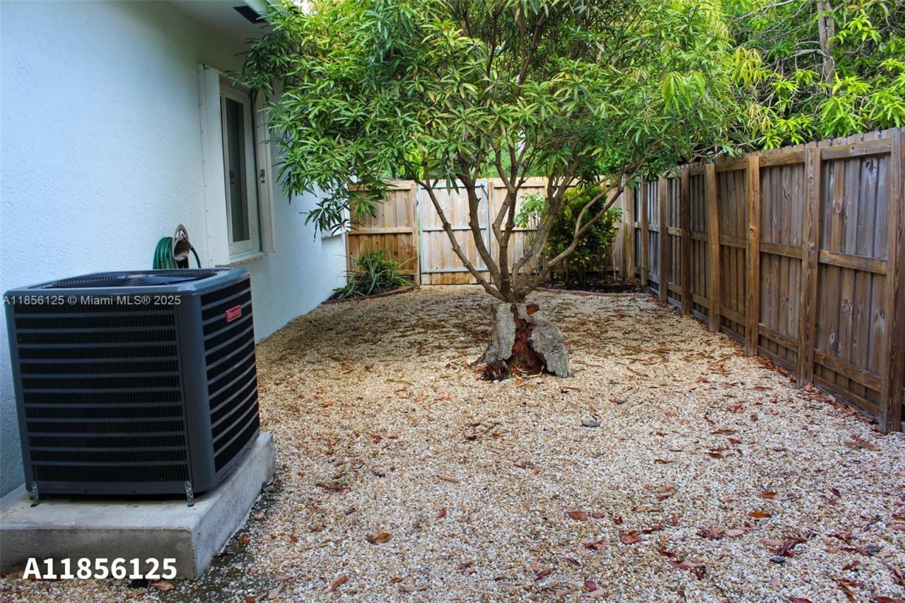 15255 SW 80th Ave, Palmetto Bay, FL 33157 Photo