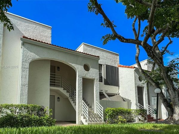 3570 Magellan Cir, Unit 222-2, Aventura, FL 33180