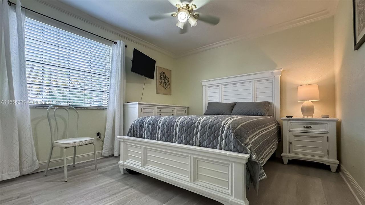 3570 Magellan Cir, Unit 222-2, Aventura, FL 33180 Photo