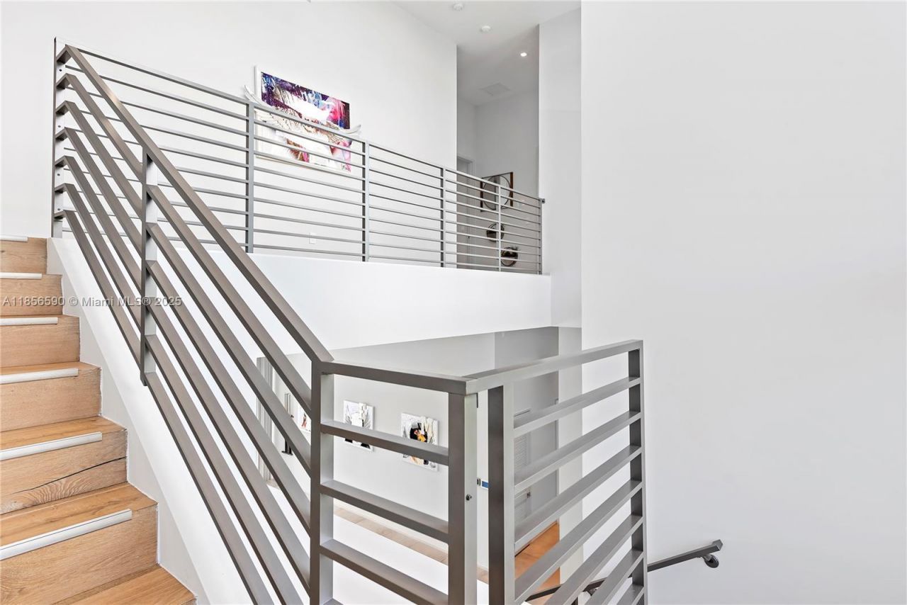 2700 NE 18th St, Fort Lauderdale, FL 33305 Photo