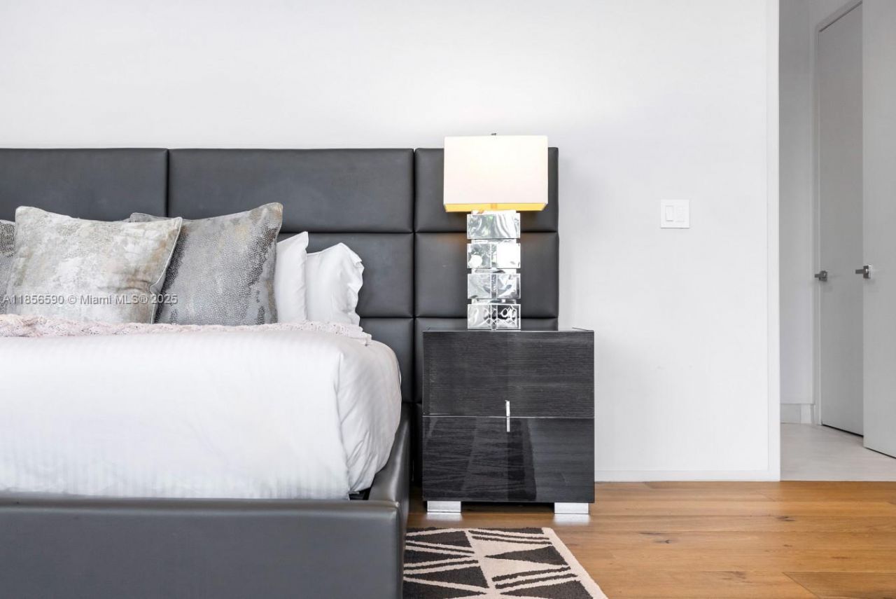 2700 NE 18th St, Fort Lauderdale, FL 33305 Photo