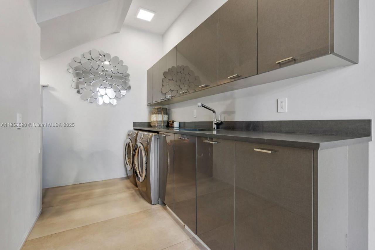 2700 NE 18th St, Fort Lauderdale, FL 33305 Photo