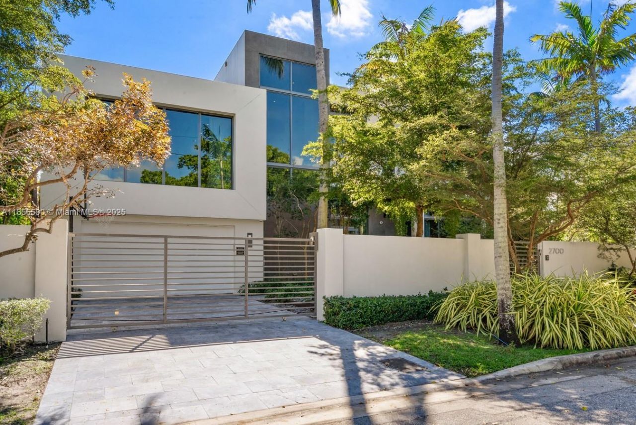 2700 NE 18th St, Fort Lauderdale, FL 33305 Photo