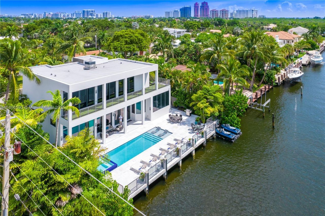 2700 NE 18th St, Fort Lauderdale, FL 33305 Photo