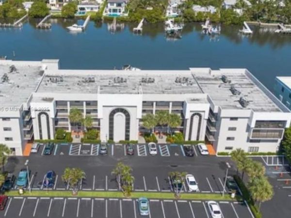 3525 S Ocean Blvd, Unit 4030, South Palm Beach, FL 33480