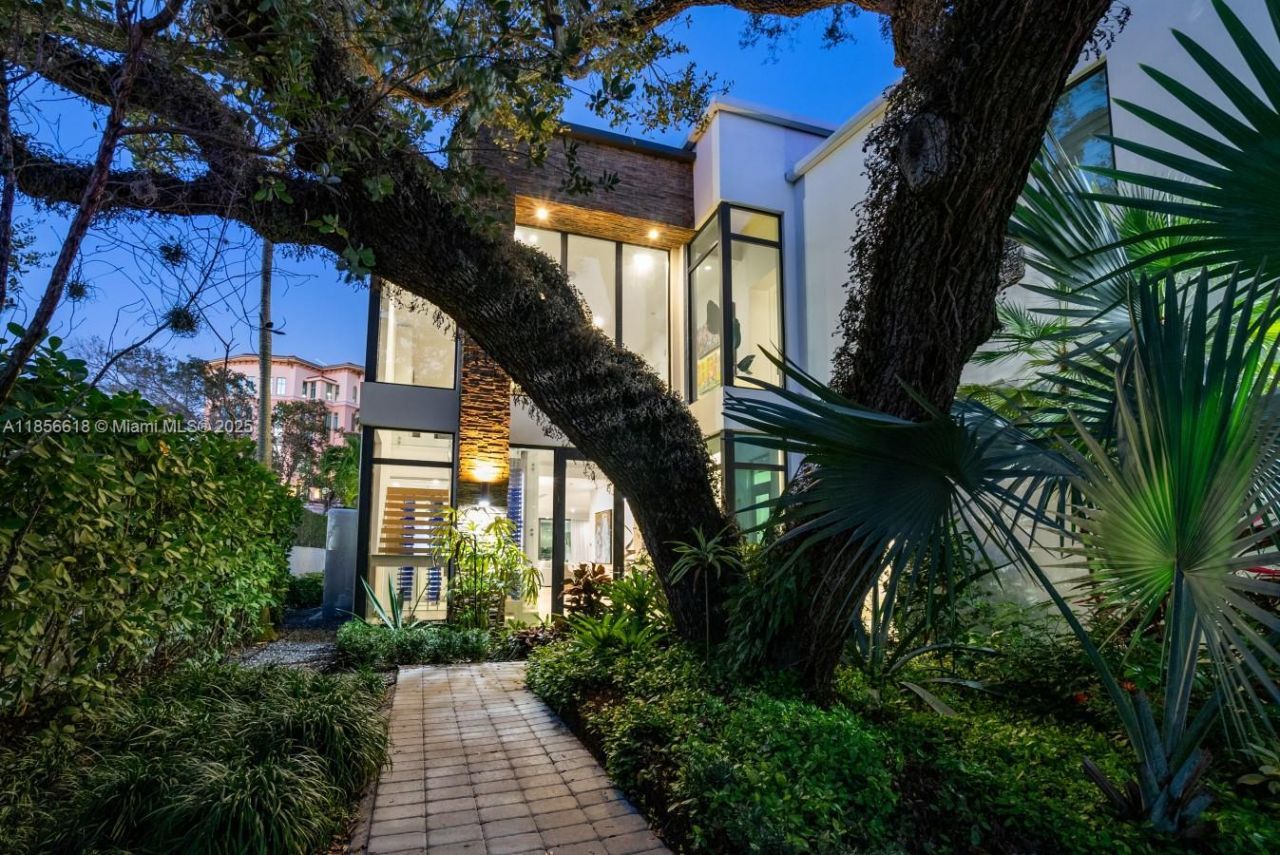 310 SE 11th Ave, Fort Lauderdale, FL 33301 Photo