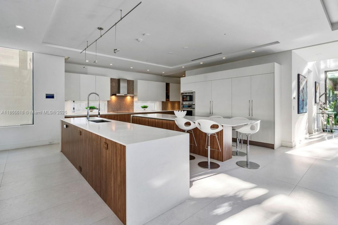 310 SE 11th Ave, Fort Lauderdale, FL 33301 Photo