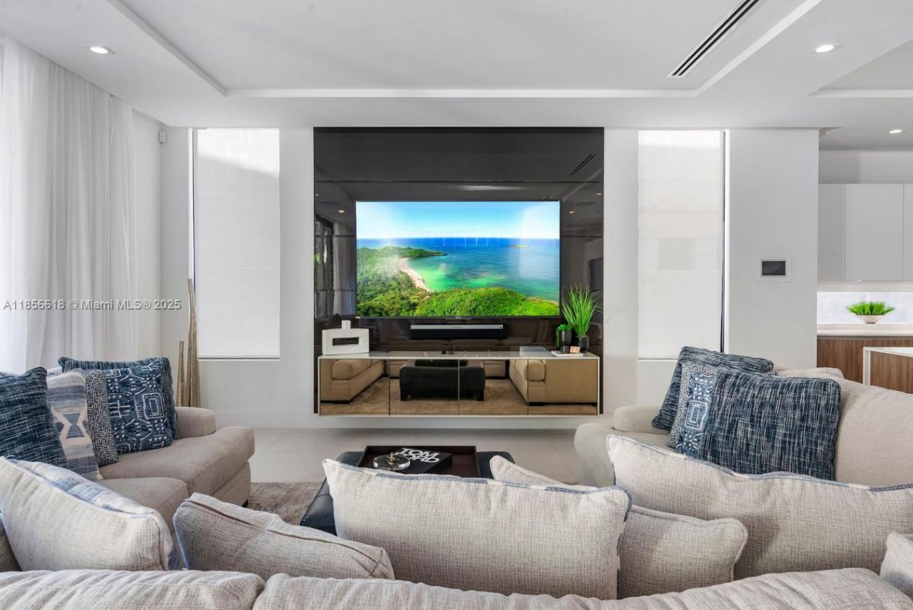 310 SE 11th Ave, Fort Lauderdale, FL 33301 Photo