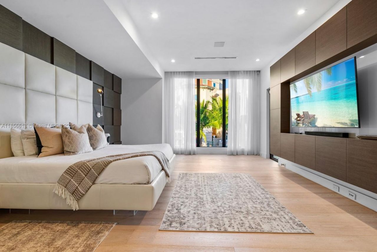 310 SE 11th Ave, Fort Lauderdale, FL 33301 Photo