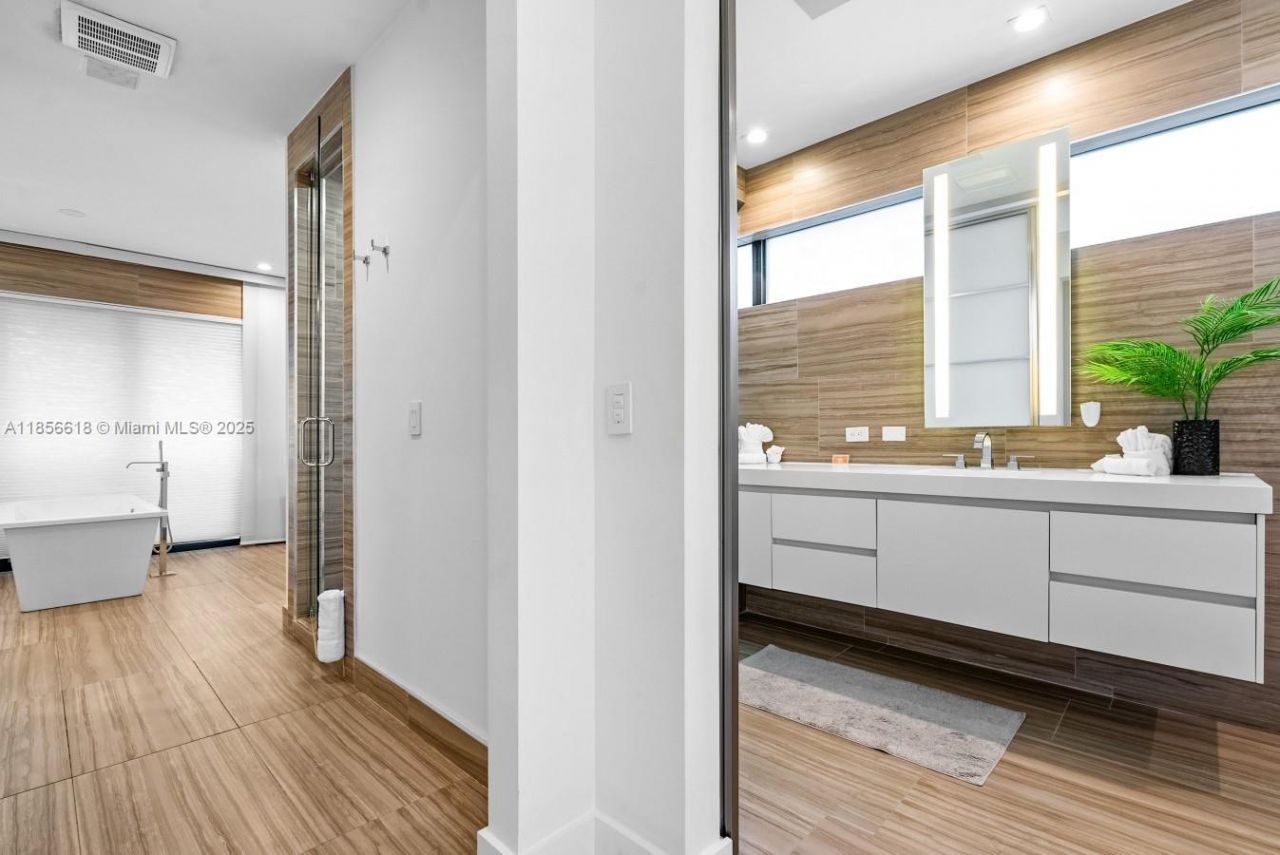 310 SE 11th Ave, Fort Lauderdale, FL 33301 Photo