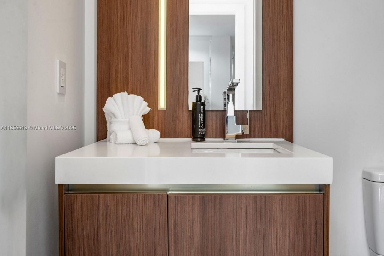 310 SE 11th Ave, Fort Lauderdale, FL 33301 Photo