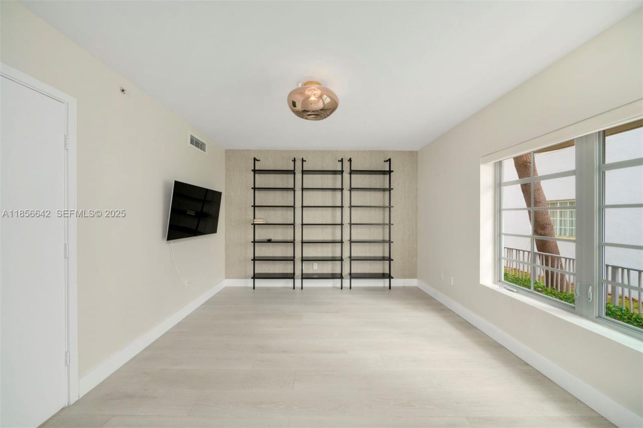 435 21st St, Unit 103, Miami Beach, FL 33139 Photo