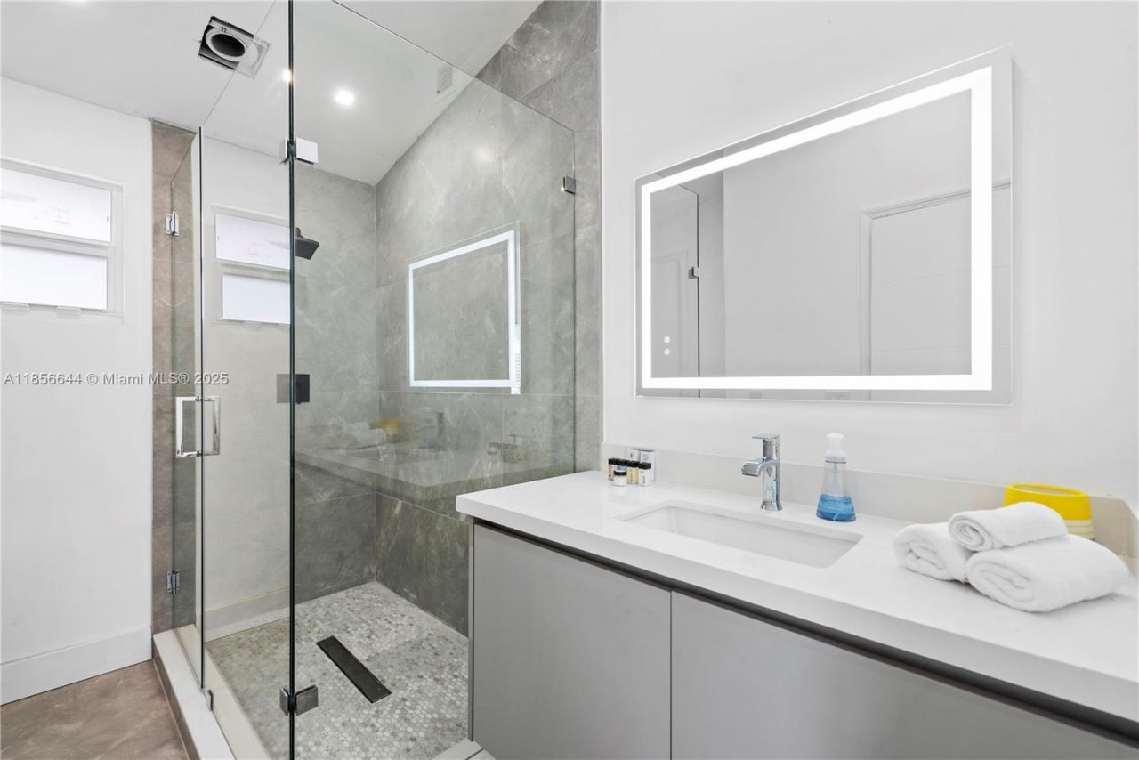 4322 Polk St, Hollywood, FL 33021 Photo