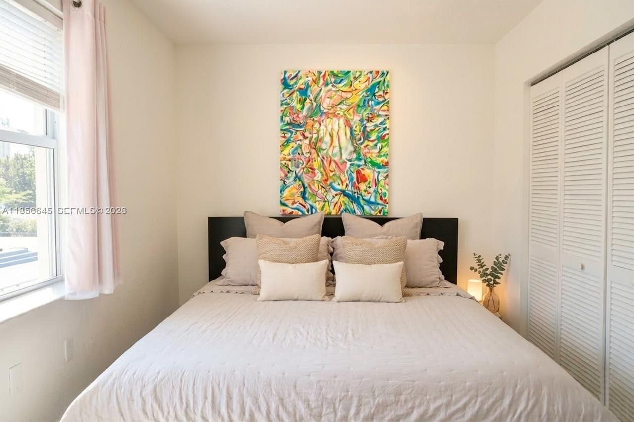 802 Euclid Ave, Unit 305, Miami Beach, FL 33139 Photo