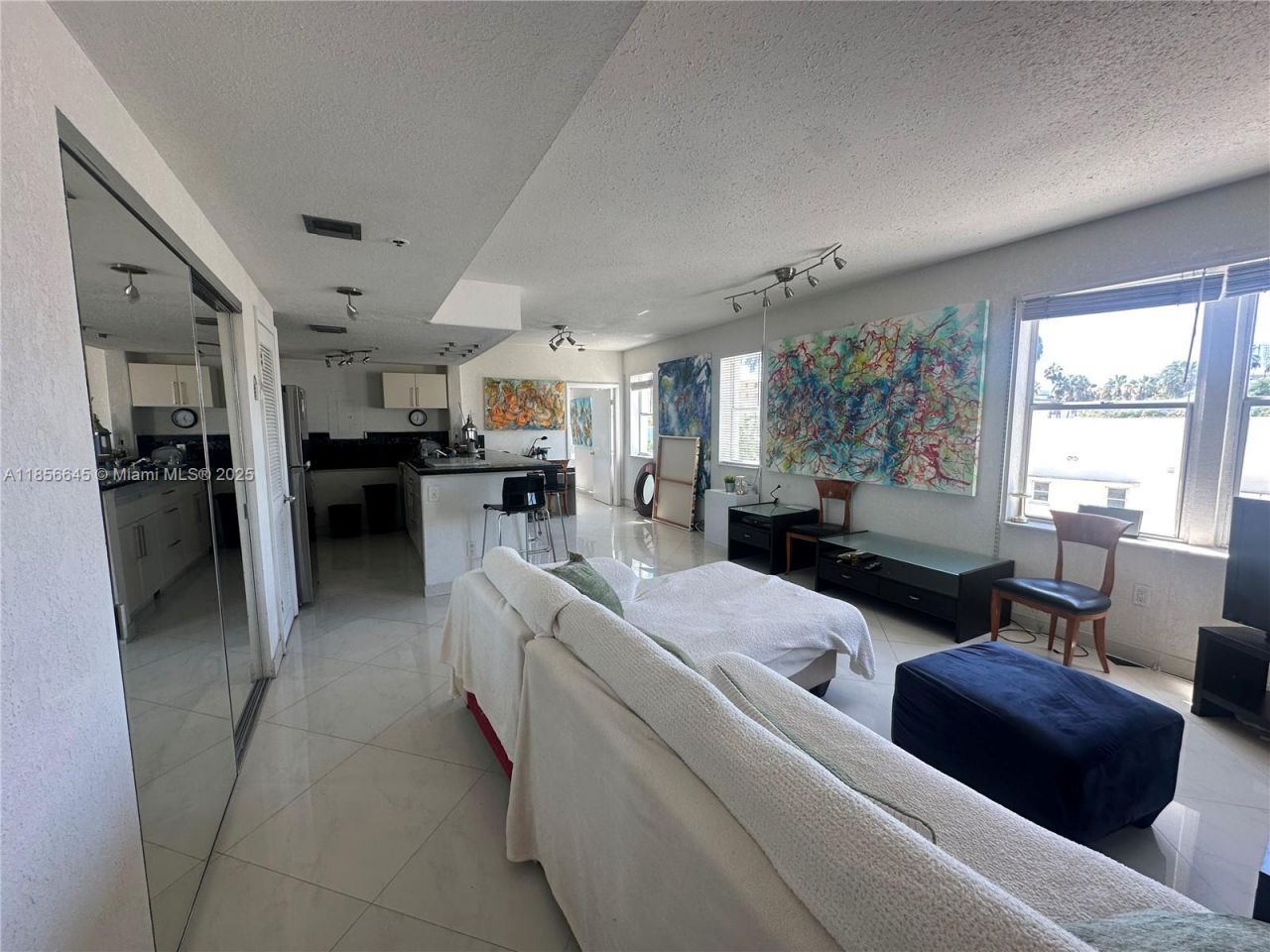 802 Euclid Ave, Unit 305, Miami Beach, FL 33139 Photo