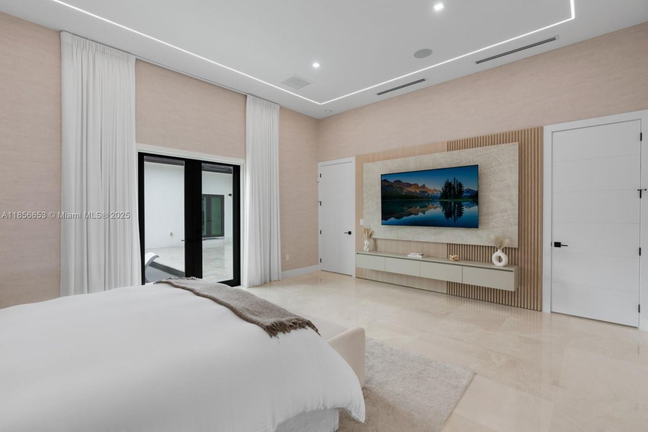 80 NW 129th Ave, Miami, FL 33182 Photo