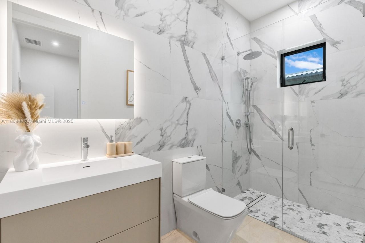 80 NW 129th Ave, Miami, FL 33182 Photo