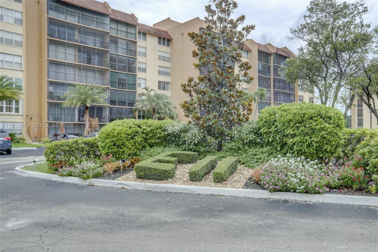 3651 Environ Blvd, Unit 256, Lauderhill, FL 33319 Photo