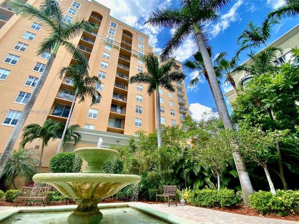 651 Okeechobee Blvd, Unit 1002, West Palm Beach, FL 33401