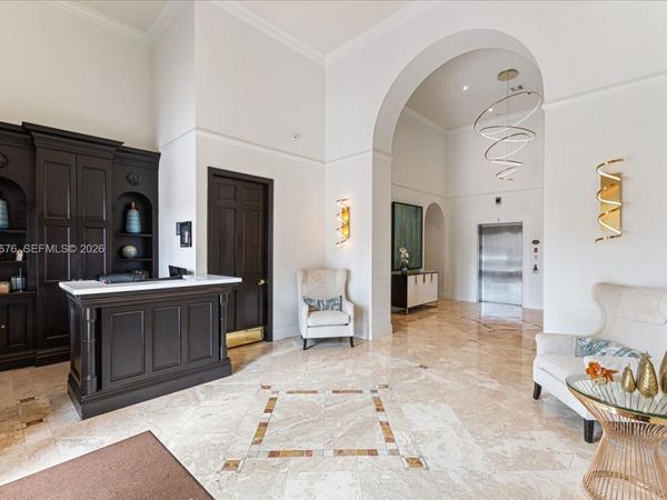 651 Okeechobee Blvd, Unit 1002, West Palm Beach, FL 33401