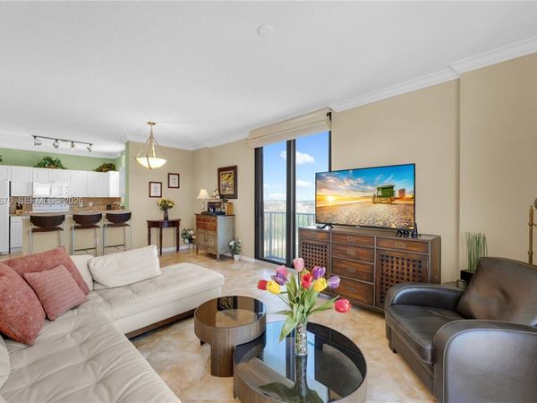 651 Okeechobee Blvd, Unit 1002, West Palm Beach, FL 33401