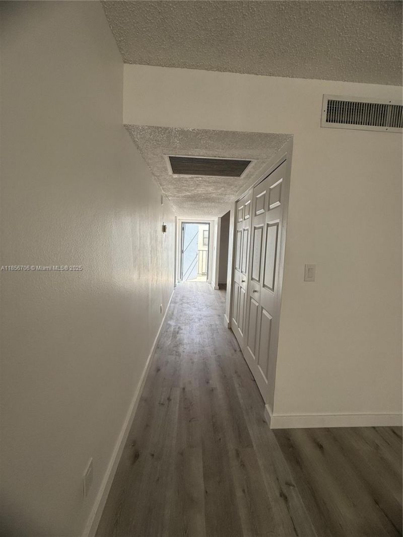 20200 W Country Club Dr, Unit PH14, Aventura, FL 33180 Photo