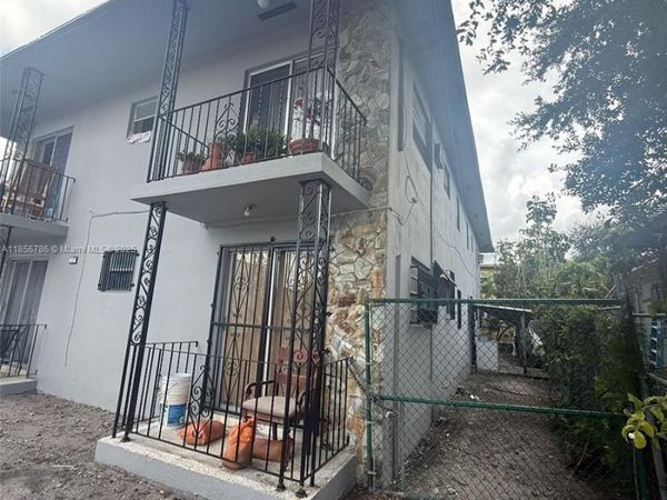 414 SW 15th Ave, Miami, FL 33135